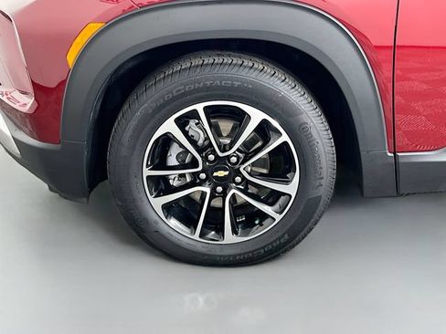 Used 2024 Chevrolet TrailBlazer LT w/ Convenience Package FWD image 28