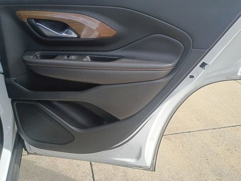 Used 2020 GMC Terrain SLE image 16