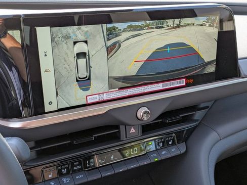 New 2026 Toyota Crown Signia Limited image 12