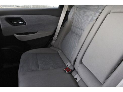 Used 2023 Nissan Rogue SV image 11