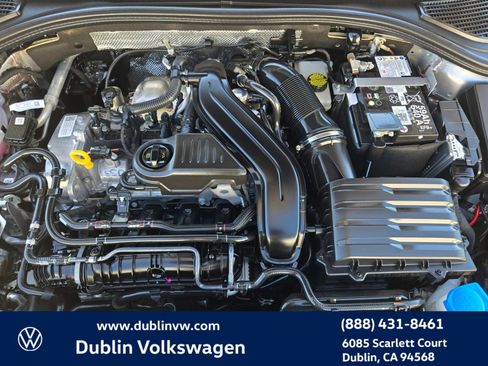 Used 2025 Volkswagen Jetta SE w/ Sunroof Package FWD image 25