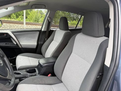 Used 2014 Toyota RAV4 LE FWD image 16