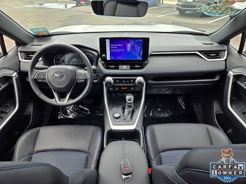 Used 2025 Toyota RAV4 XSE AWD/4WD image 42