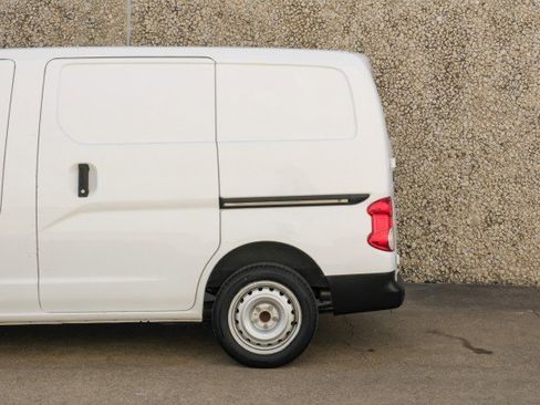 Used 2019 Nissan NV200 S w/ Cruise Control Package image 13