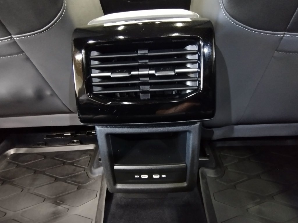Used 2023 Volkswagen ID.4 Pro S RWD image 34