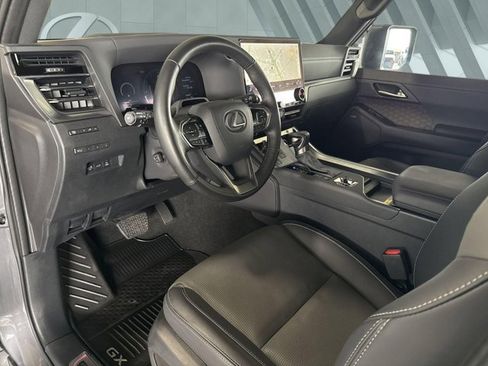 Certified 2025 Lexus GX 550 w/ Accessory Package (2T) AWD/4WD image 10