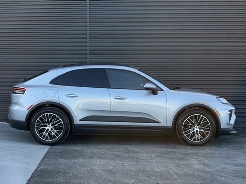 New 2025 Porsche Macan Electric image 8