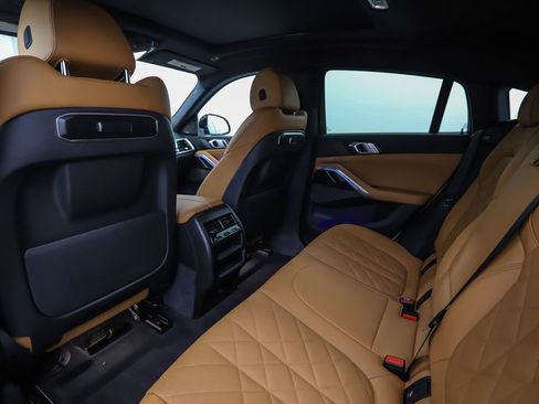 Certified 2024 BMW X6 xDrive40i w/ Premium Package image 22