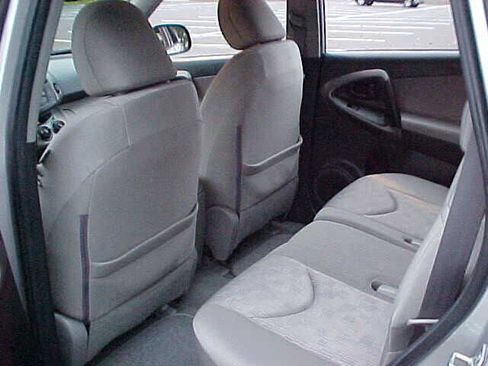 Used 2011 Toyota RAV4 Base 4x4 4dr SUV w/ Preferred Premium Pkg image 9