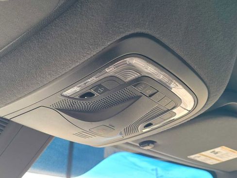 Used 2025 Mercedes-Benz Sprinter 2500 image 37