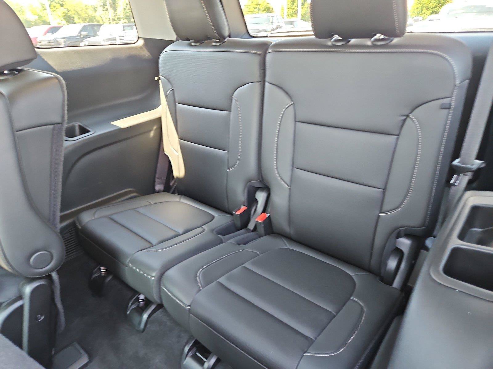 Used 2023 GMC Acadia SLT w/ Preferred Package AWD/4WD image 15