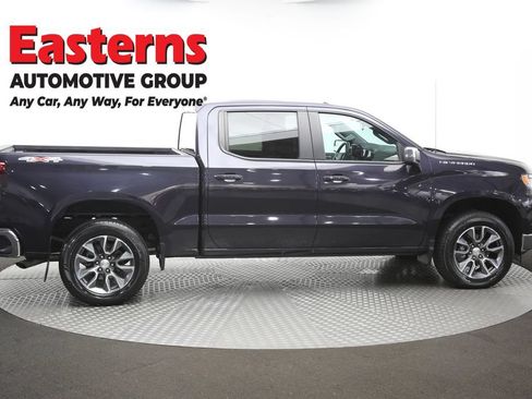 Used 2023 Chevrolet Silverado 1500 LT AWD/4WD image 46