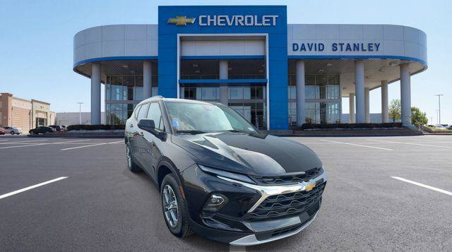 New 2026 Chevrolet Blazer LT w/ Convenience Package FWD image 2