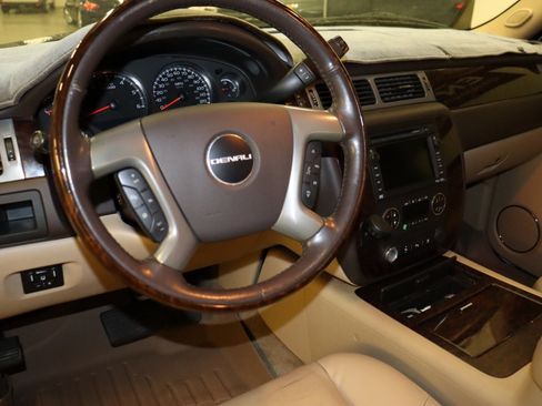 Used 2011 GMC Yukon Denali AWD/4WD image 35