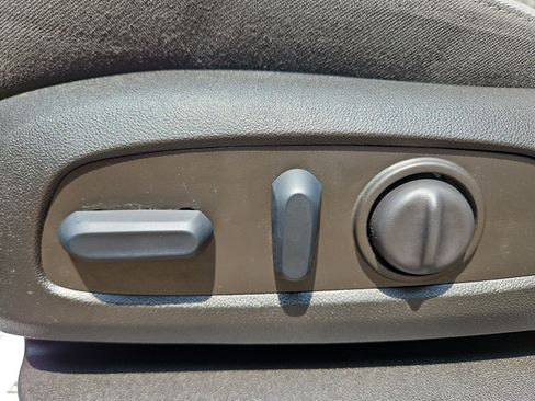 Used 2022 Chevrolet Equinox LS AWD/4WD image 8
