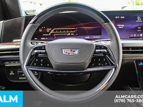 Used 2026 Cadillac Escalade Platinum Sport w/ LPO, Floor Liner Package AWD/4WD image 27