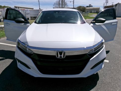 Used 2018 Honda Accord LX image 5