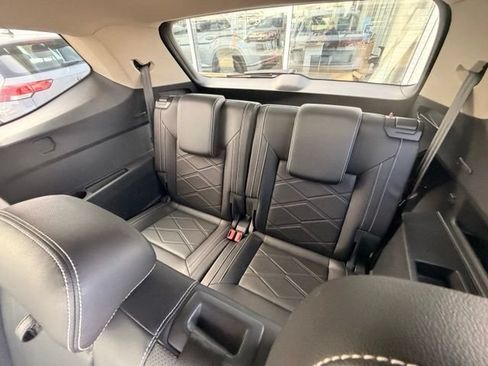 Certified 2024 Volkswagen Atlas SE AWD/4WD image 11