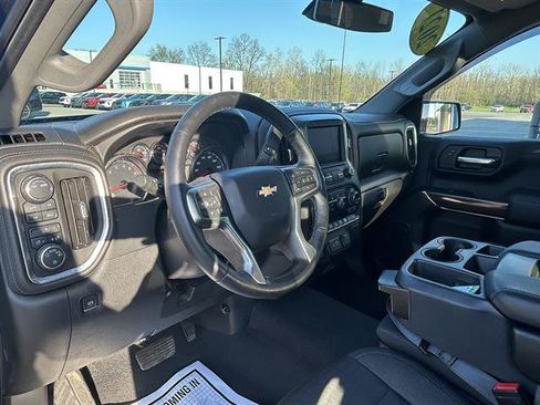 Used 2021 Chevrolet Silverado 1500 LT AWD/4WD image 13