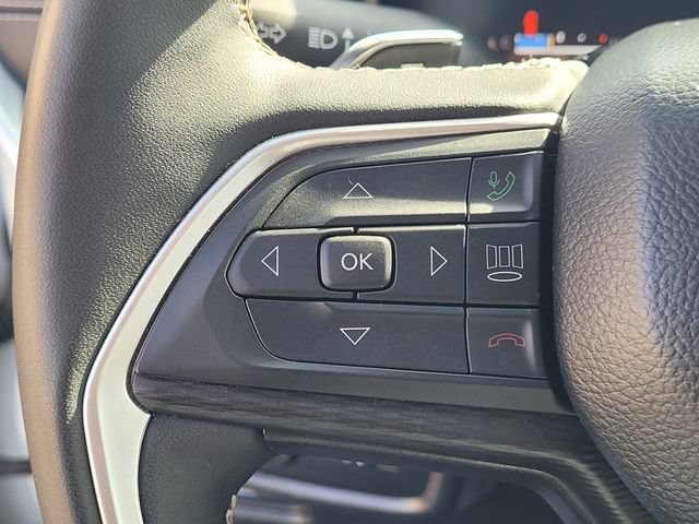 Used 2024 Jeep Grand Cherokee Altitude AWD/4WD image 14