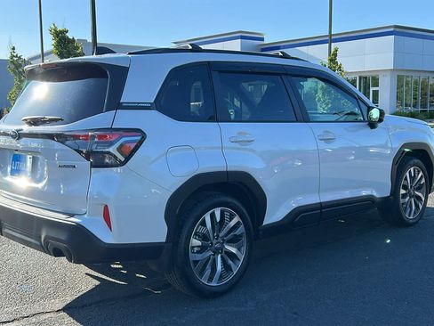 Certified 2025 Subaru Forester Touring AWD/4WD image 6
