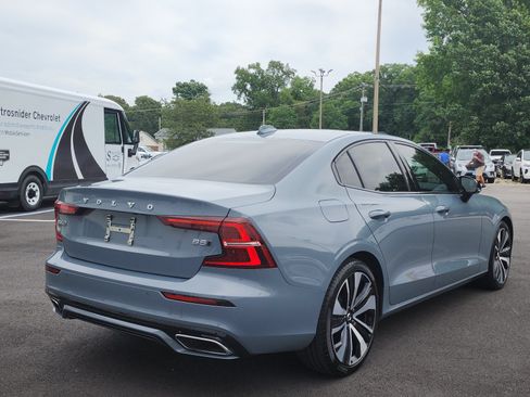 Used 2022 Volvo S60 B5 Momentum w/ Premium Package AWD/4WD image 5