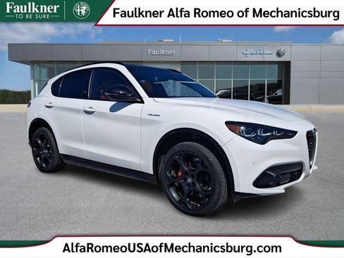 New 2025 Alfa Romeo Stelvio Sprint AWD/4WD image 1