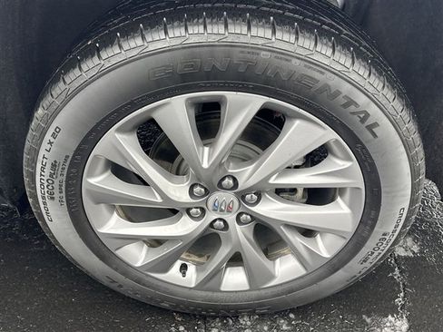 Used 2025 Buick Enclave Preferred w/ LPO, Floor Liner Package image 33