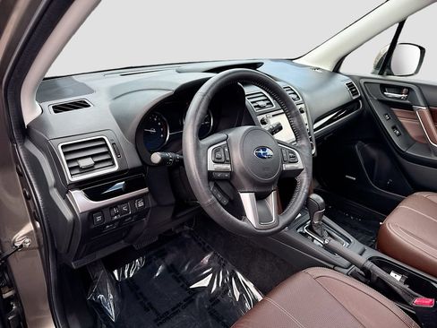Used 2017 Subaru Forester 2.5i Touring w/ Popular Package #2 AWD/4WD image 5