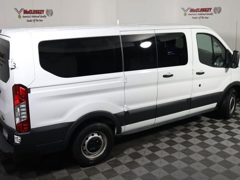 Used 2016 Ford Transit 150 XL image 7