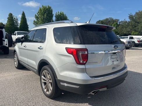 Used 2018 Ford Explorer Limited w/ Equipment Group 301A FWD image 7