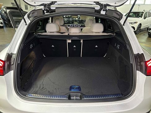 New 2025 Mercedes-Benz GLC 300 4MATIC image 16