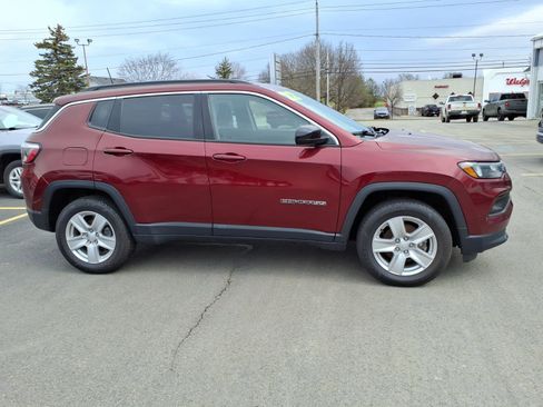 Used 2022 Jeep Compass Latitude w/ Convenience Group image 4