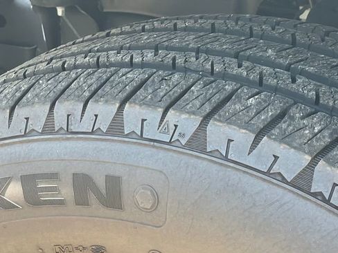 Used 2024 Jeep Wrangler Unlimited Sahara AWD/4WD image 9