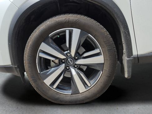 Used 2024 Nissan Rogue SL w/ SL Premium Package AWD/4WD image 31