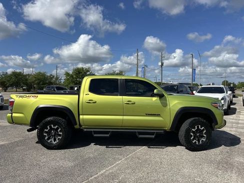Used 2023 Toyota Tacoma TRD Off-Road w/ Technology Package AWD/4WD image 6