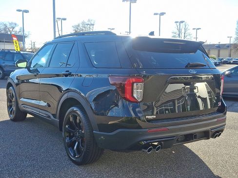 Certified 2024 Ford Explorer ST w/ Equipment Group 401A image 8