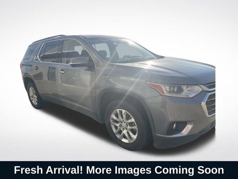 Used 2019 Chevrolet Traverse LT FWD image 1