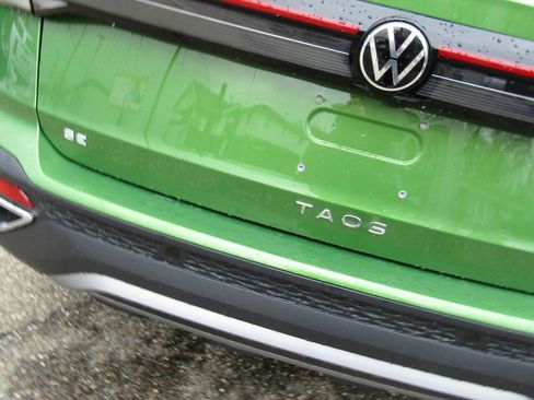 New 2026 Volkswagen Taos SE AWD/4WD image 8