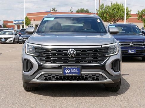 Certified 2024 Volkswagen Atlas Cross Sport SE w/ Panoramic Sunroof Package image 2
