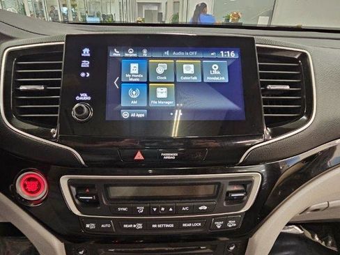 Used 2019 Honda Pilot Elite image 18