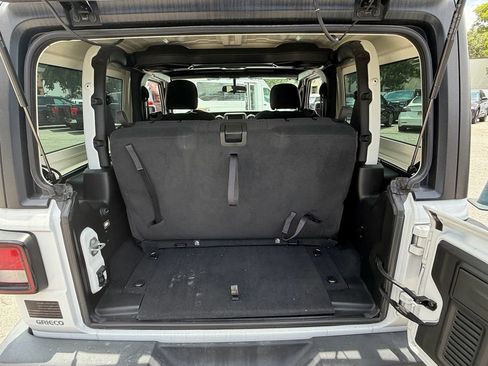 Used 2022 Jeep Wrangler Sport AWD/4WD image 12