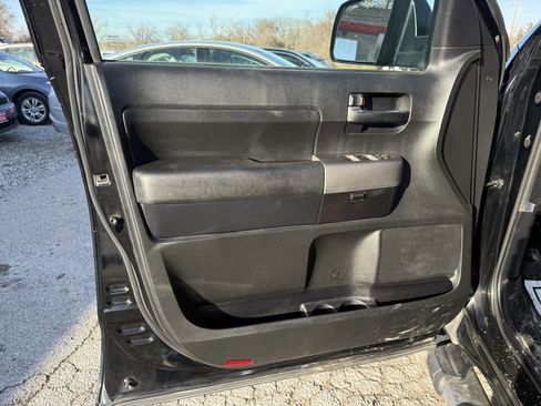 Used 2013 Toyota Tundra 4x4 Double Cab image 22