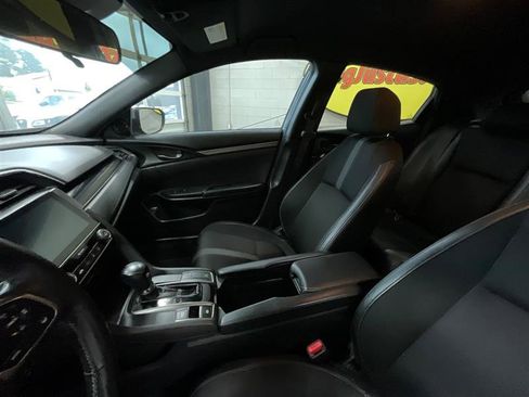 Used 2020 Honda Civic Sport image 12