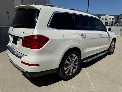 Used 2015 Mercedes-Benz GL 450 4MATIC image 3