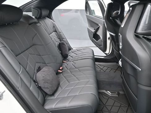 New 2026 BMW i7 eDrive50 w/ M Sport Package image 29