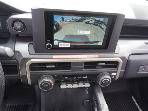 Certified 2026 Toyota Tacoma SR5 AWD/4WD image 16