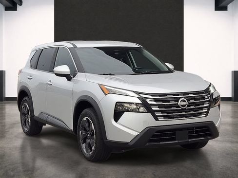Used 2025 Nissan Rogue SV FWD image 6