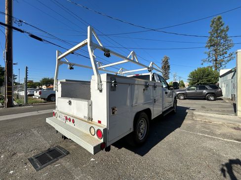 Used 2018 Ford F250 XL w/ Power Equipment Group RWD image 11