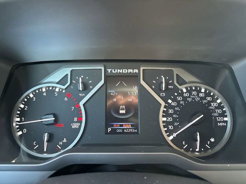 Used 2022 Toyota Tundra Limited image 13